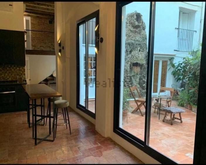 Linda Privada Aparthotel *